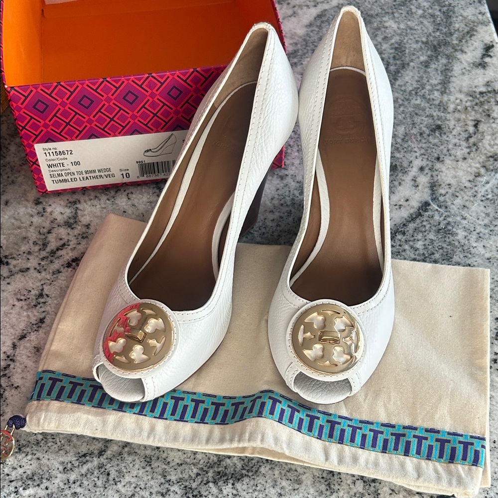 Tory Burch White Peep-Toe Leather Wedges with Gold Logo Medallion